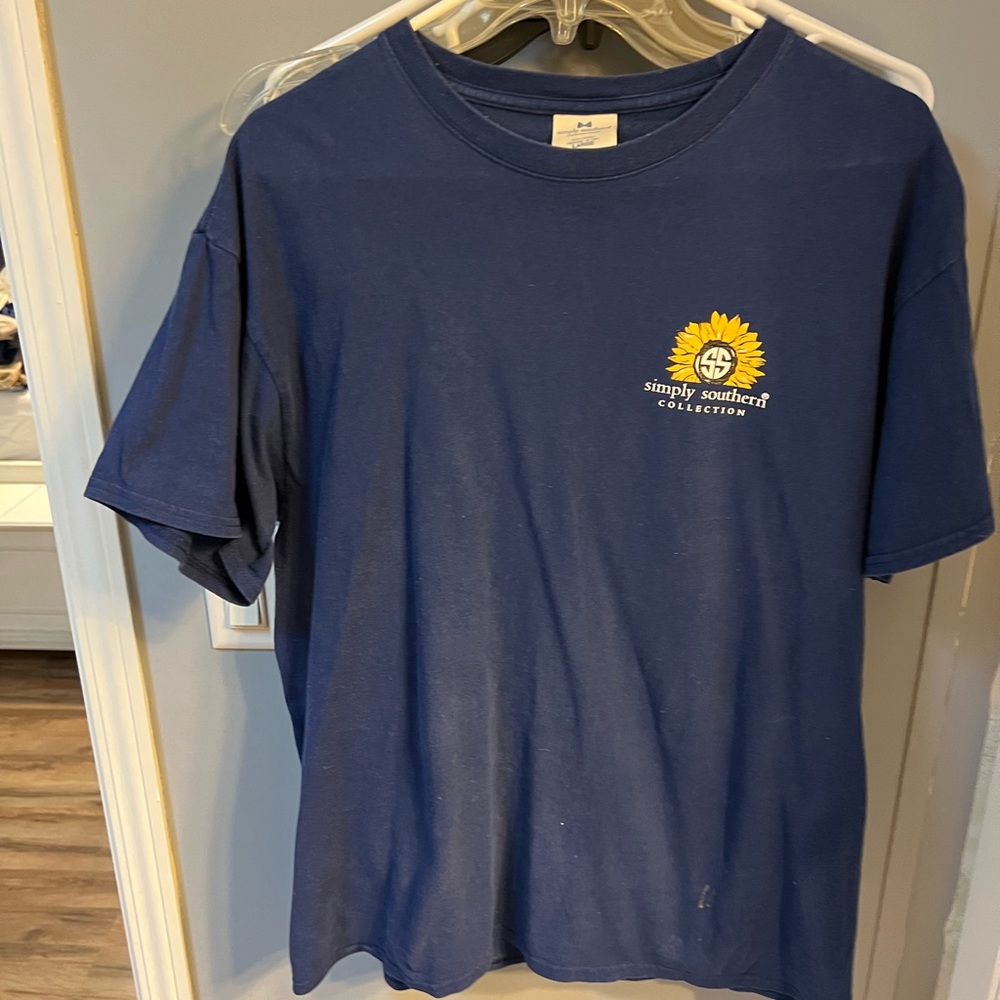 Navy simply southern t shirt size large